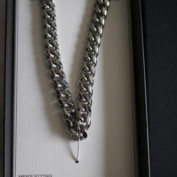 Nordstrom’s rack men’s silver stainless steel chain - Picture 2 of 3